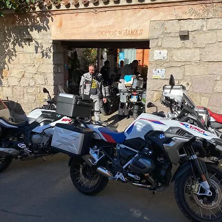 Bed and Breakfast Domus De Janas