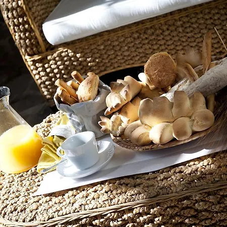 Bed & Breakfast Domus De Janas 3*