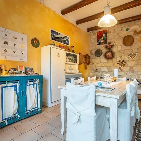 Domus De Janas Rooms Gonnesa Bed & Breakfast Gonnesa