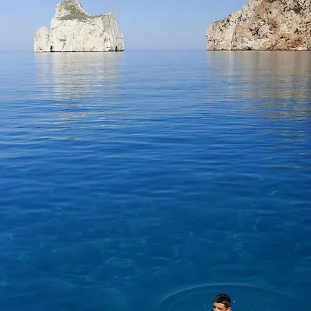 Alojamento de Acomodação e Pequeno-almoço Domus De Janas