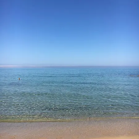 Alojamento de Acomodação e Pequeno-almoço Domus De Janas 4*