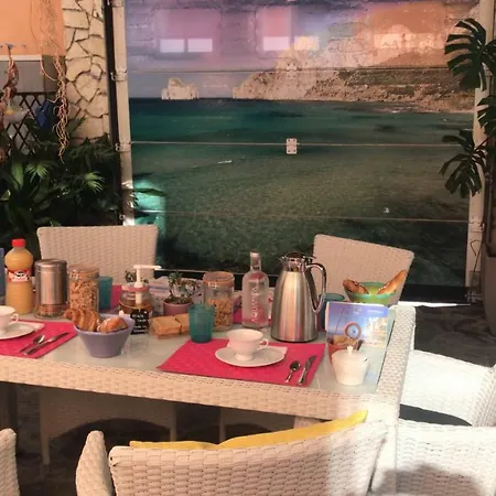 Domus De Janas Alojamento de Acomodação e Pequeno-almoço 4*